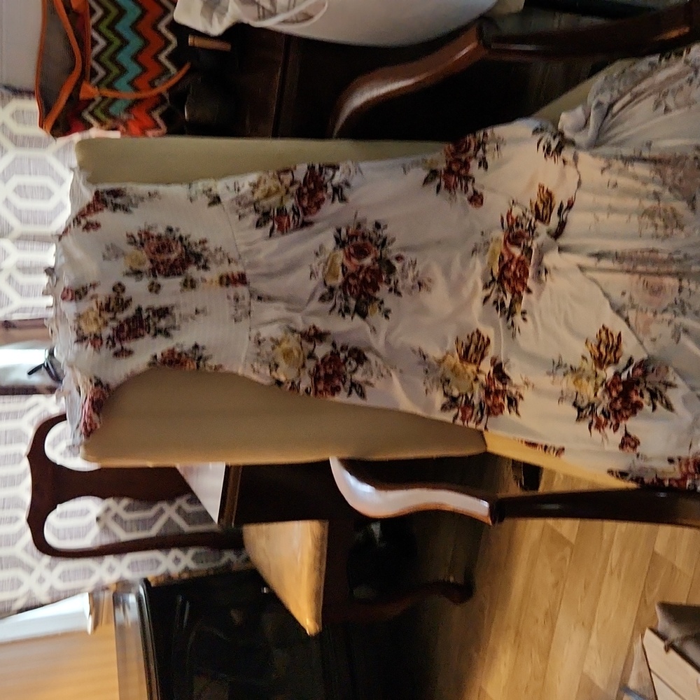 Beautiful long flowing flowered dress.